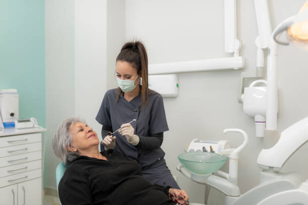 Best Broken or Cracked Tooth Emergency Dentist in Sto Brook University, NY